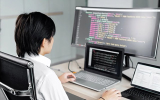 鄄城 ,php声明和调用变量的符号是什么？